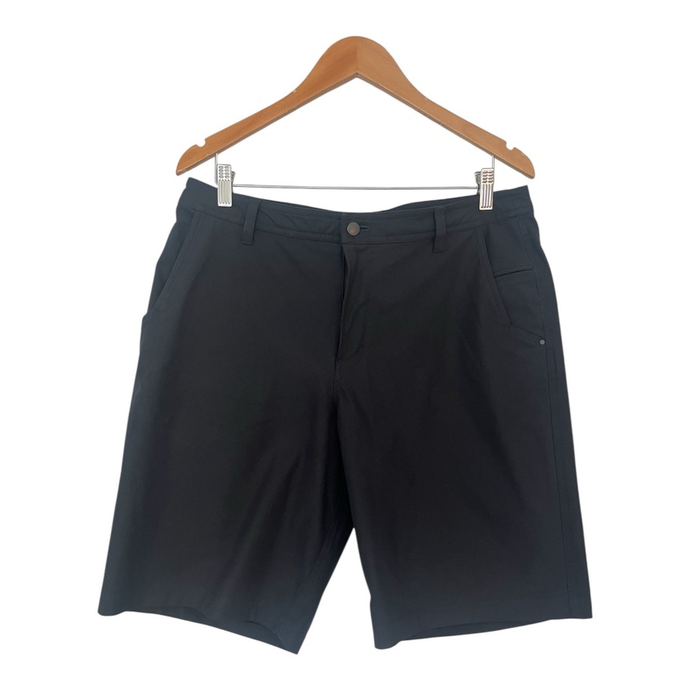 Lululemon Athletica Men's Black Flat Front Shorts - Size 36